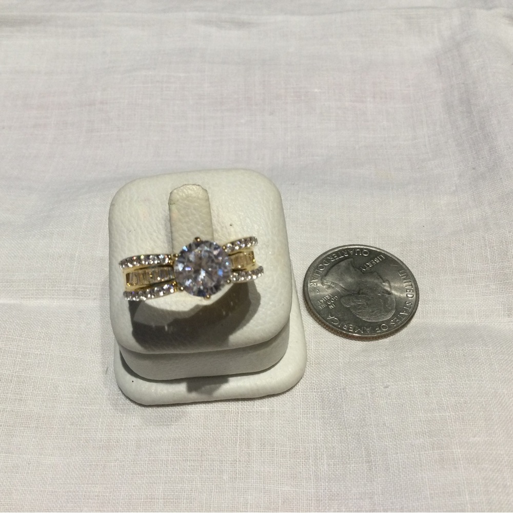 NWOT sterling CZ ring (C594)